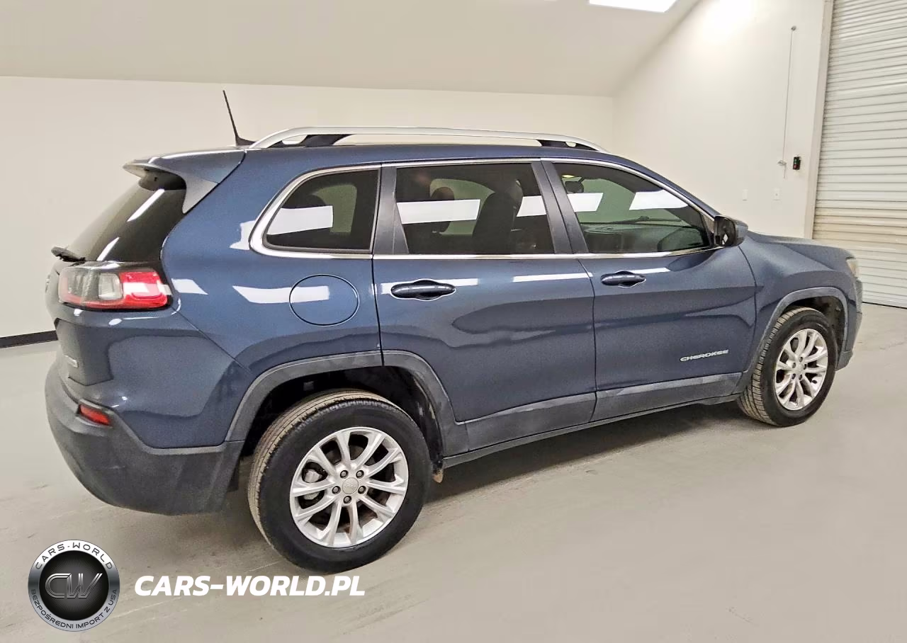 2019 Jeep Cherokee Latitude VIN:1C4PJLCB4KD486429 - 3