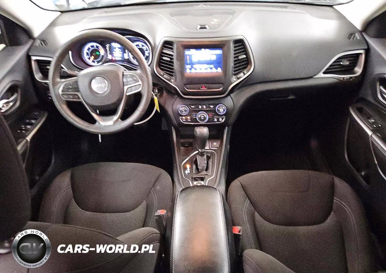 2019 Jeep Cherokee Latitude VIN:1C4PJLCB4KD486429 - 8