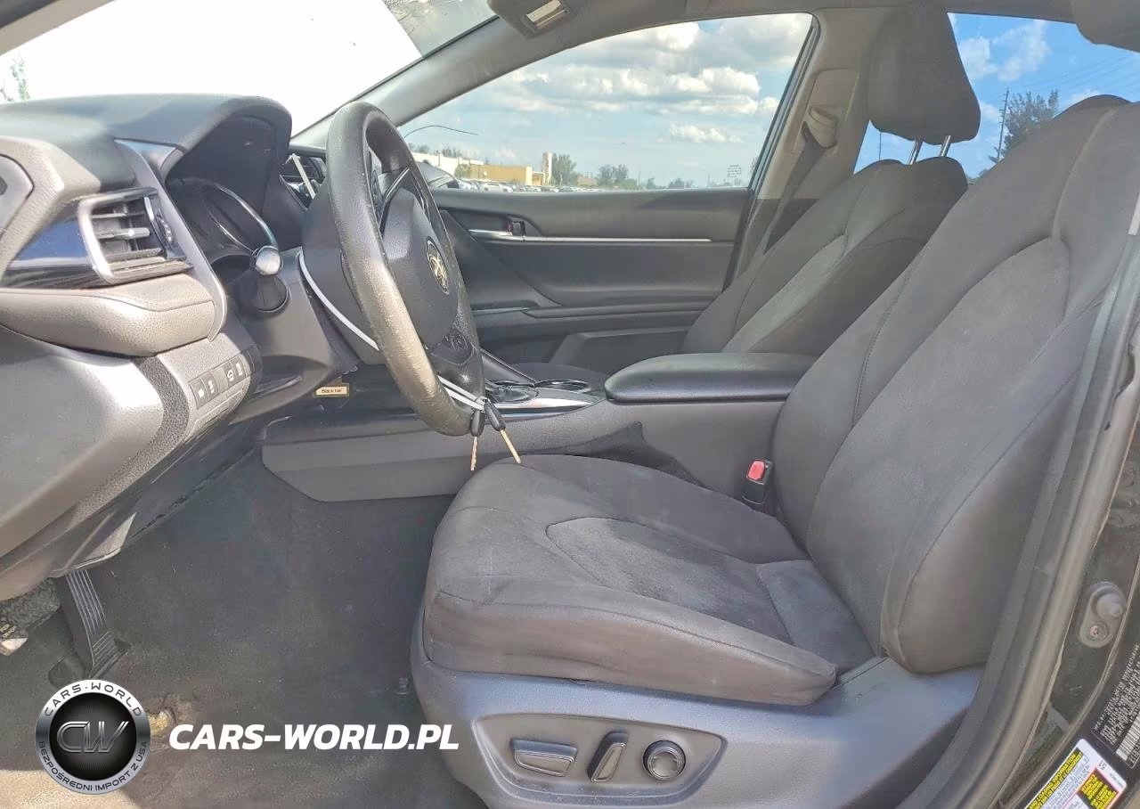2019 Toyota Camry Le VIN:4T1B11HK6KU196910 - 7