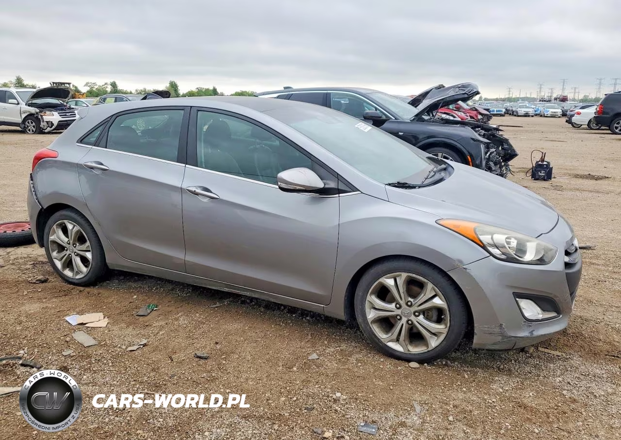 2013 Hyundai Elantra Gt Base VIN:KMHD35LE8DU110639 - 4