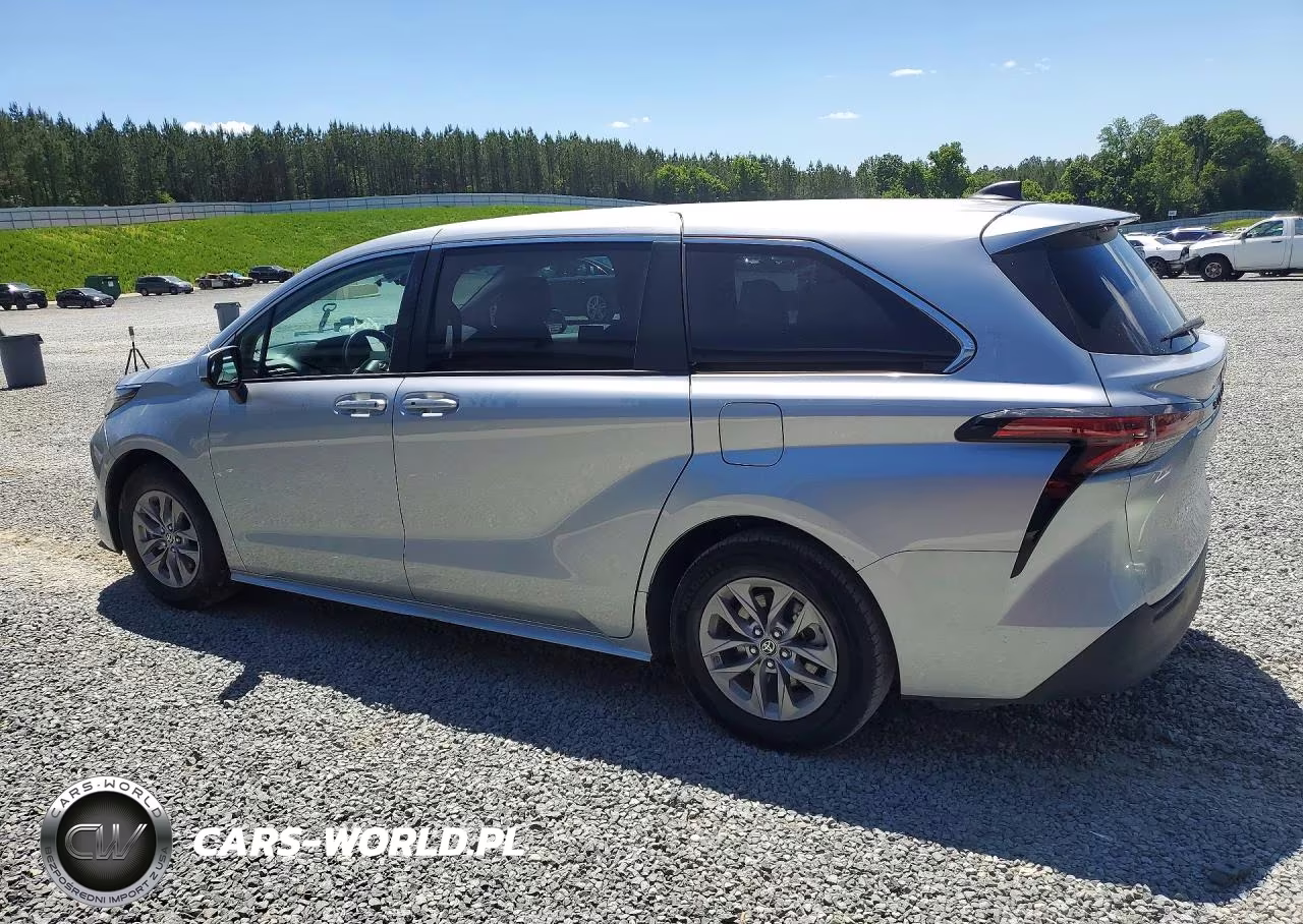 2022 Toyota Sienna Le VIN:5TDKRKEC3NS115631 - 2