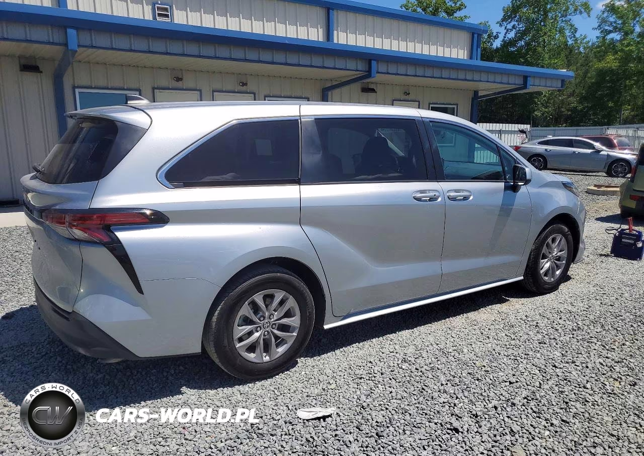 2022 Toyota Sienna Le VIN:5TDKRKEC3NS115631 - 3