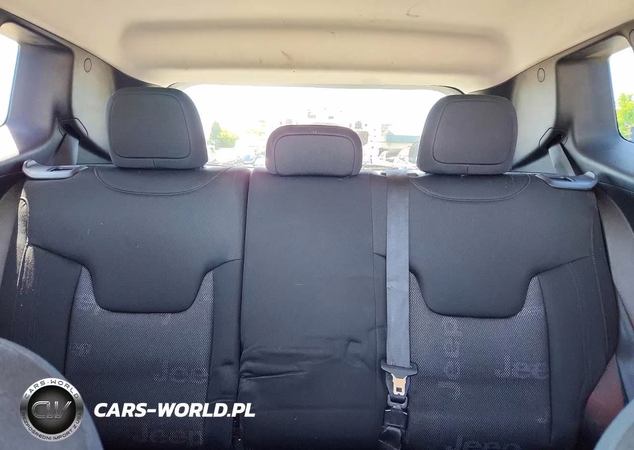 2016 Jeep Renegade Latitude VIN:ZACCJBBW5GPD15467 - 10
