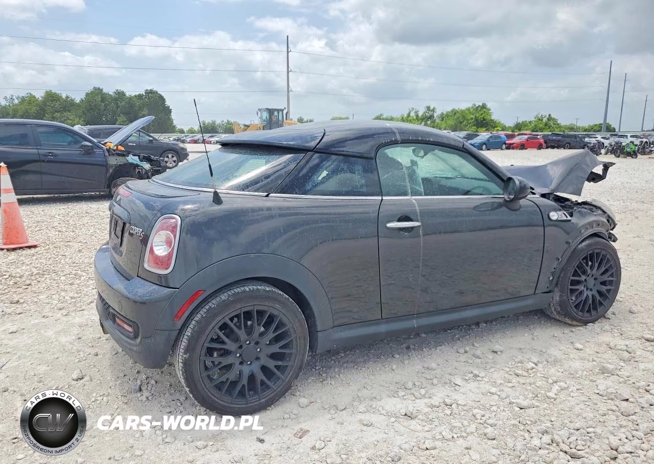 2013 Mini Cooper Coupe S VIN:WMWSX3C53DT772555 - 3