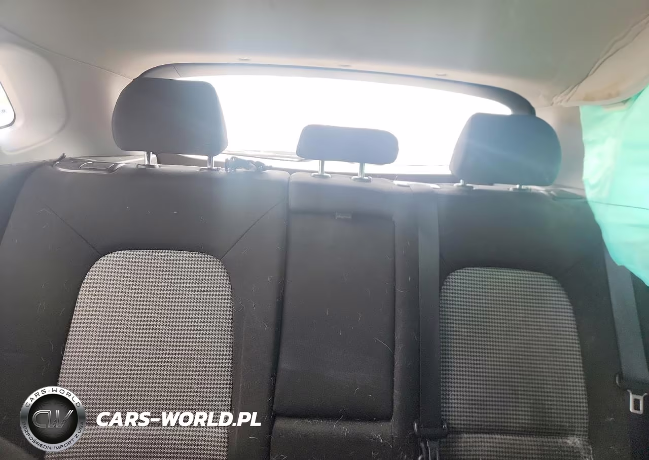 2019 Hyundai Kona Se VIN:KM8K12AA1KU342914 - 10