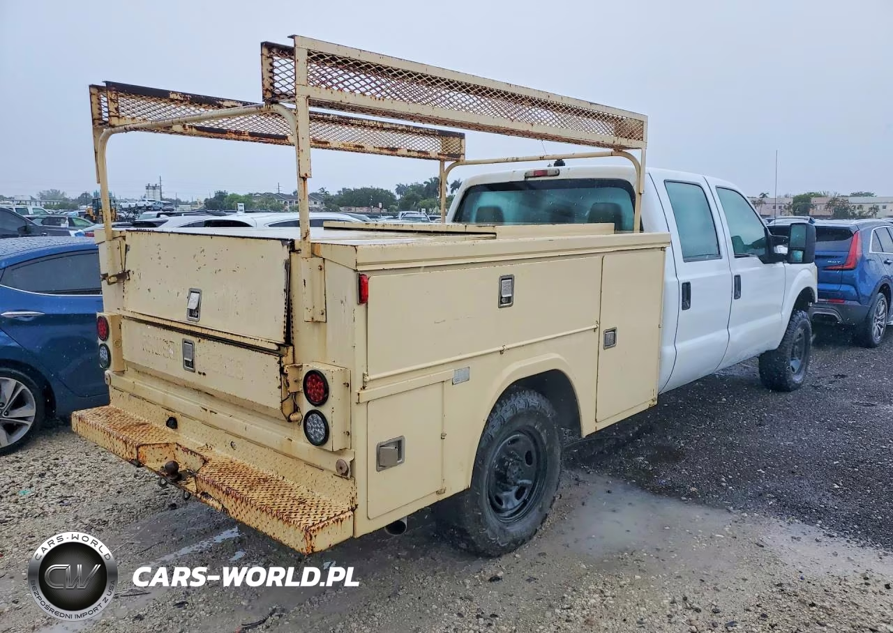 2011 Ford F250 Super Duty VIN:1FT7W2B68BEB75435 - 3