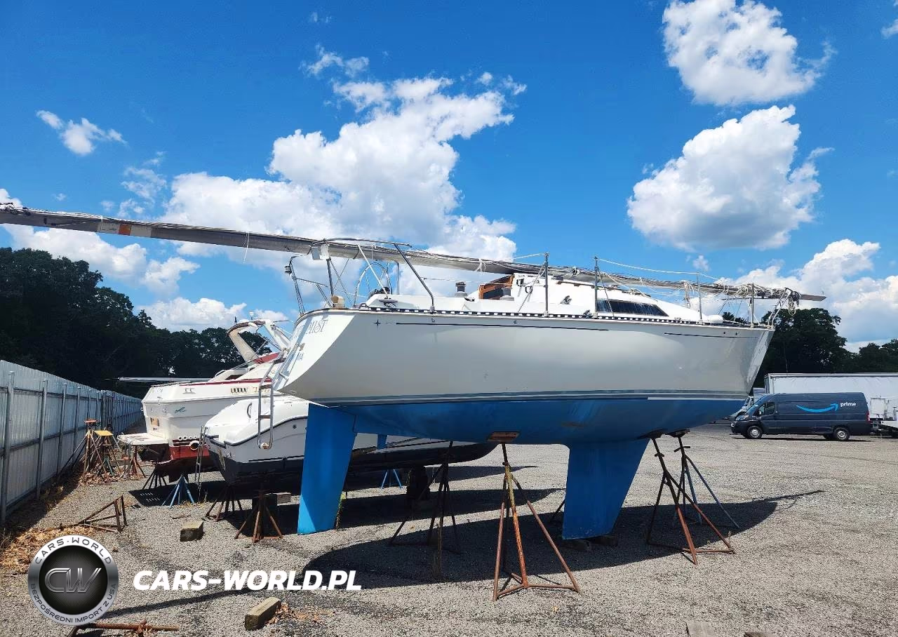 1983 Other C&C Mkii - Sailboat VIN:ZCC29205M83A - 4