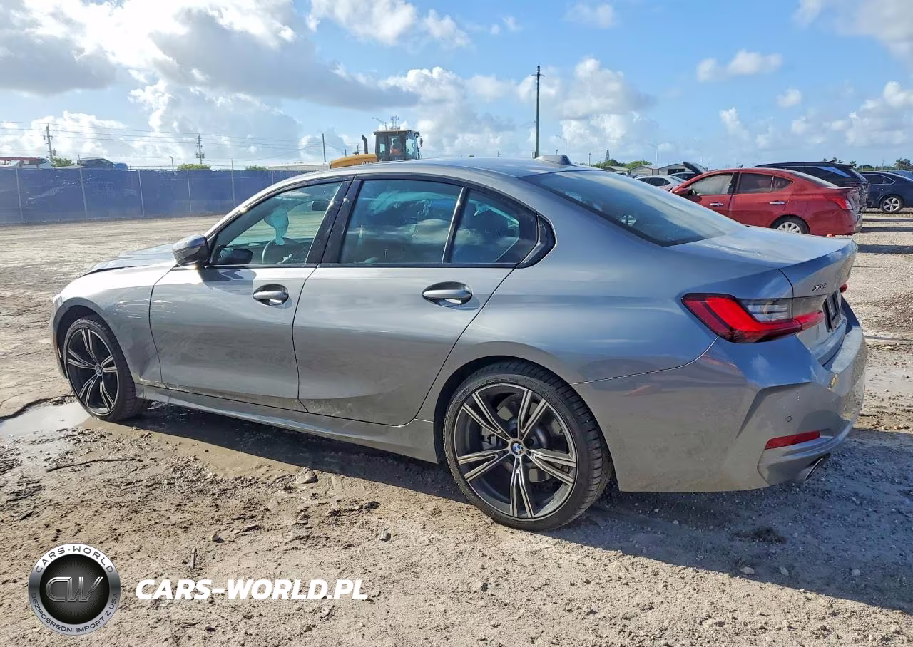 2023 BMW 330Xi VIN:3MW89FF02P8D04365 - 2