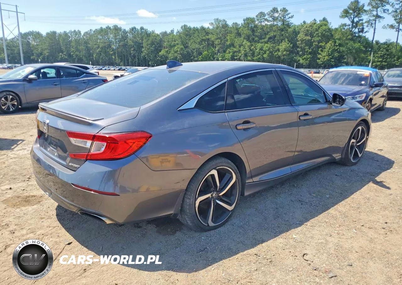 2018 Honda Accord Sport VIN:1HGCV1F3XJA056272 - 3