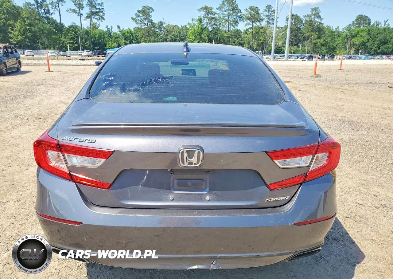 2018 Honda Accord Sport VIN:1HGCV1F3XJA056272 - 6