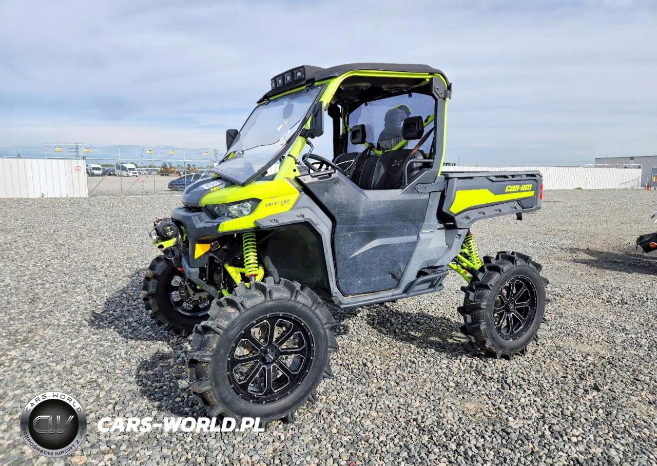 2020 Can-Am Defender Utility Vehicle VIN:3JBUWAX44LK001344 - 2
