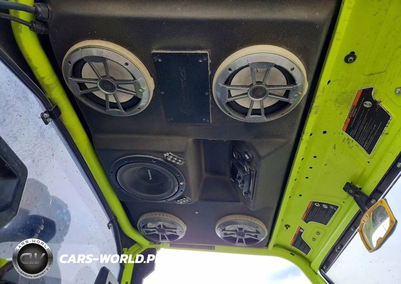 2020 Can-Am Defender Utility Vehicle VIN:3JBUWAX44LK001344 - 5