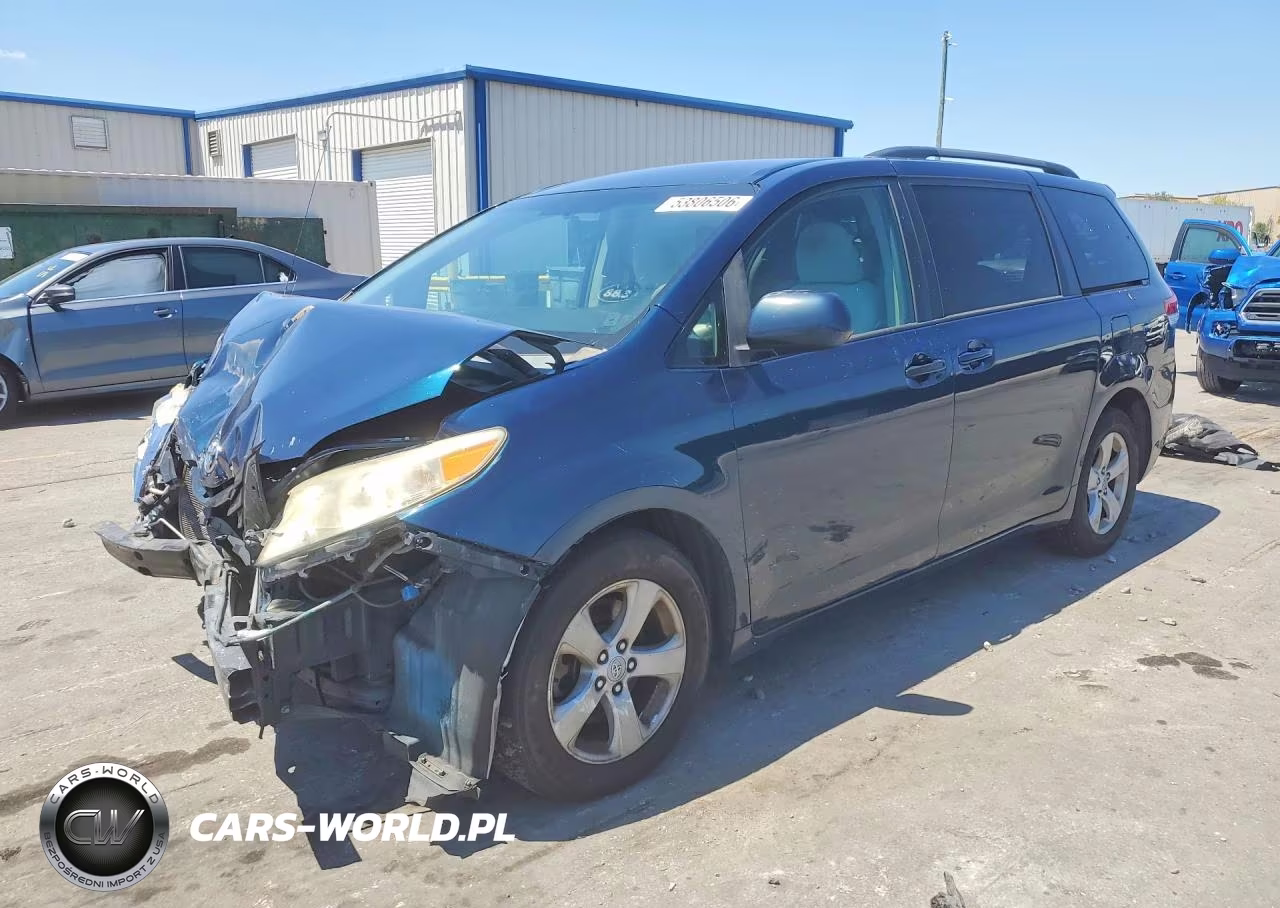 2011 Toyota Sienna Le