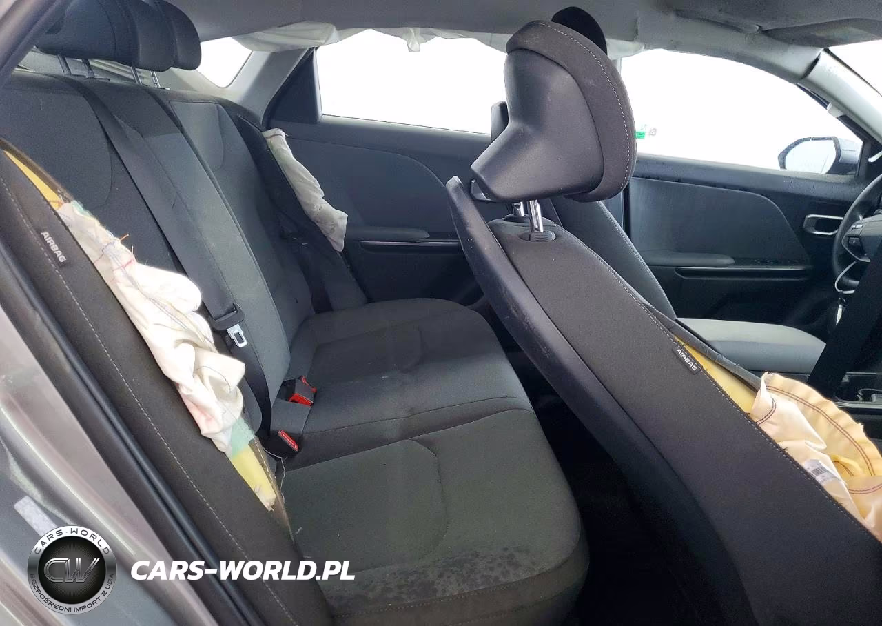 2025 Kia K4 Lxs VIN:3KPFT4DE1SE184986 - 10
