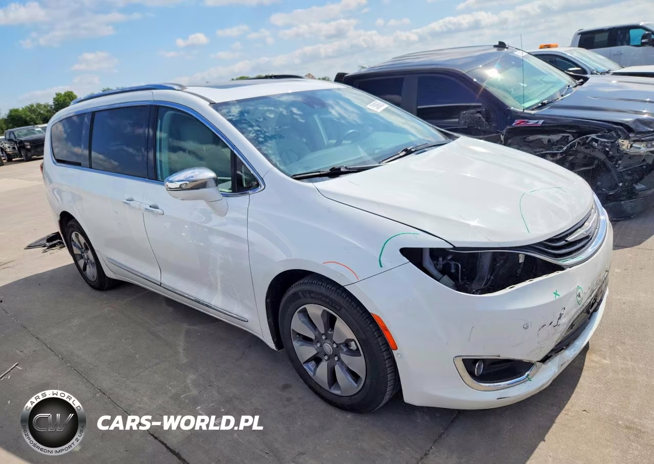 2018 Chrysler Pacifica Hybrid Limited VIN:2C4RC1N75JR169349 - 4