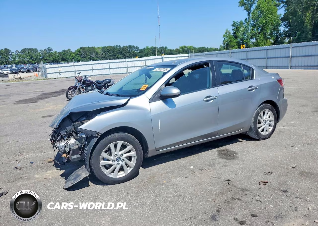 2013 Mazda 3 I