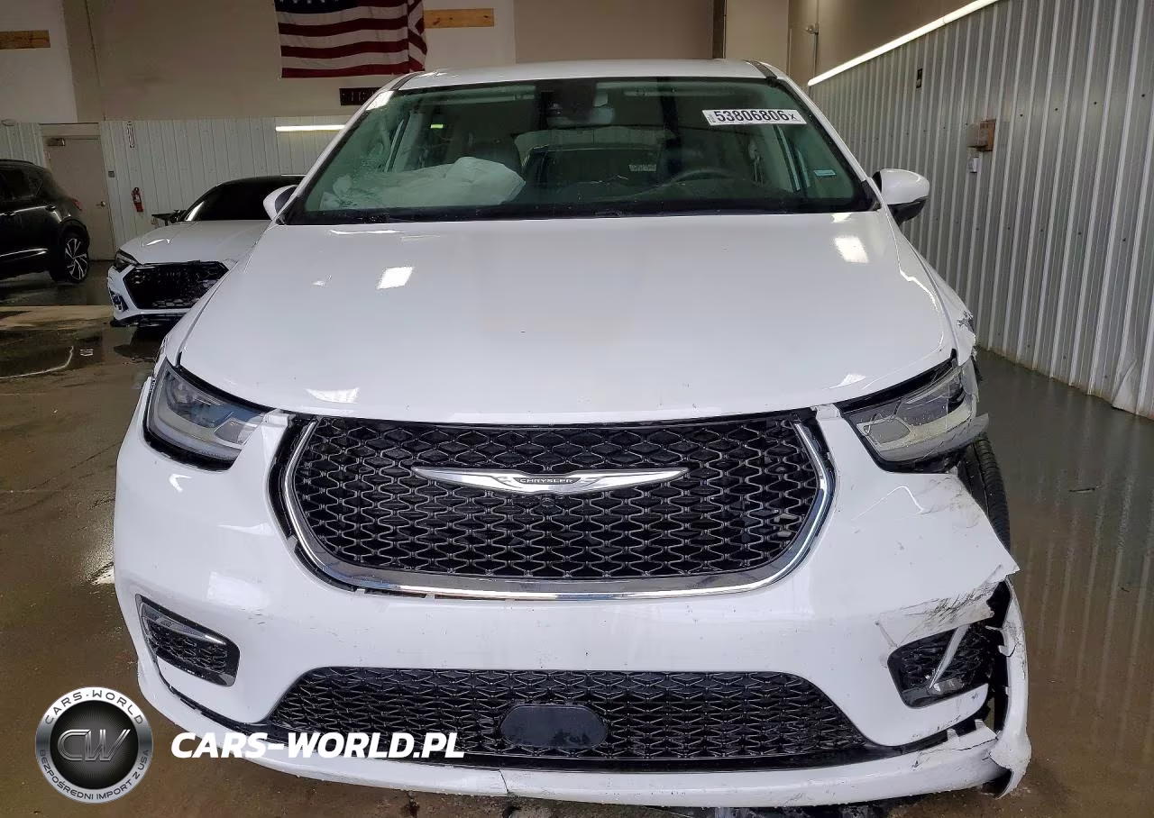 2023 Chrysler Pacifica Touring L VIN:2C4RC1BG5PR553208 - 5