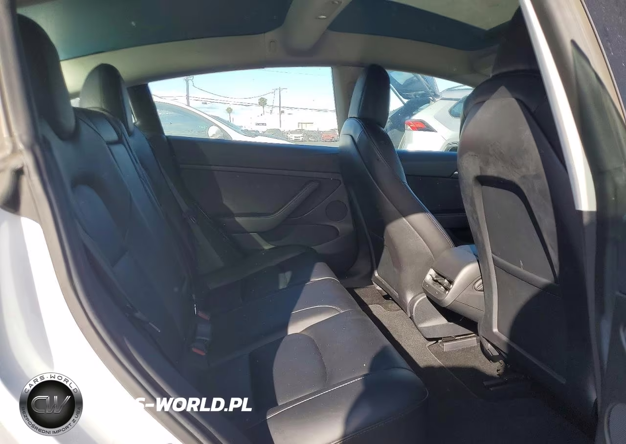 2022 Tesla Model 3 VIN:5YJ3E1EB8NF137548 - 10