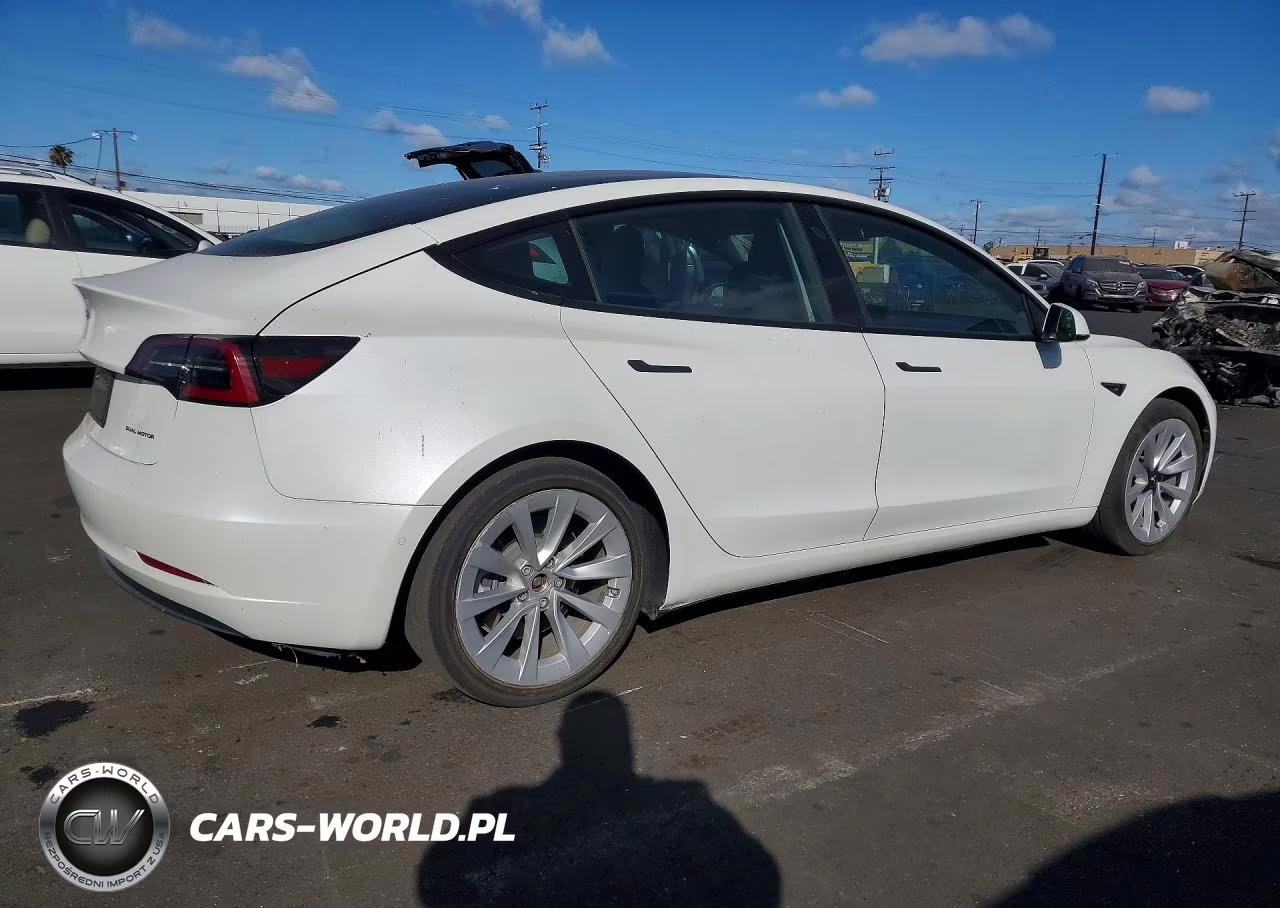 2022 Tesla Model 3 VIN:5YJ3E1EB8NF137548 - 3
