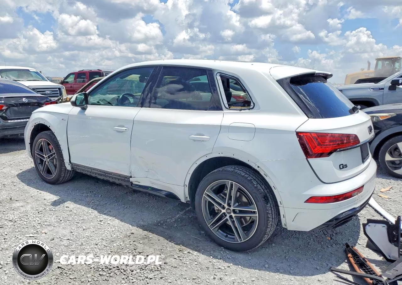 2023 Audi Q5 E Premium Plus 55 VIN:WA1E2AFY1P2067945 - 2