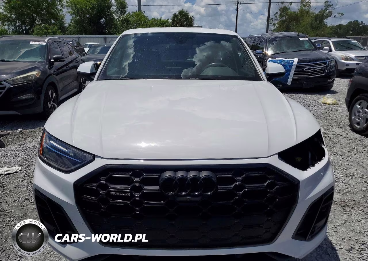 2023 Audi Q5 E Premium Plus 55 VIN:WA1E2AFY1P2067945 - 5