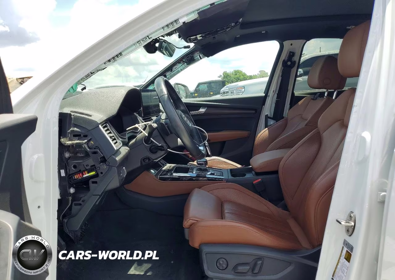 2023 Audi Q5 E Premium Plus 55 VIN:WA1E2AFY1P2067945 - 7