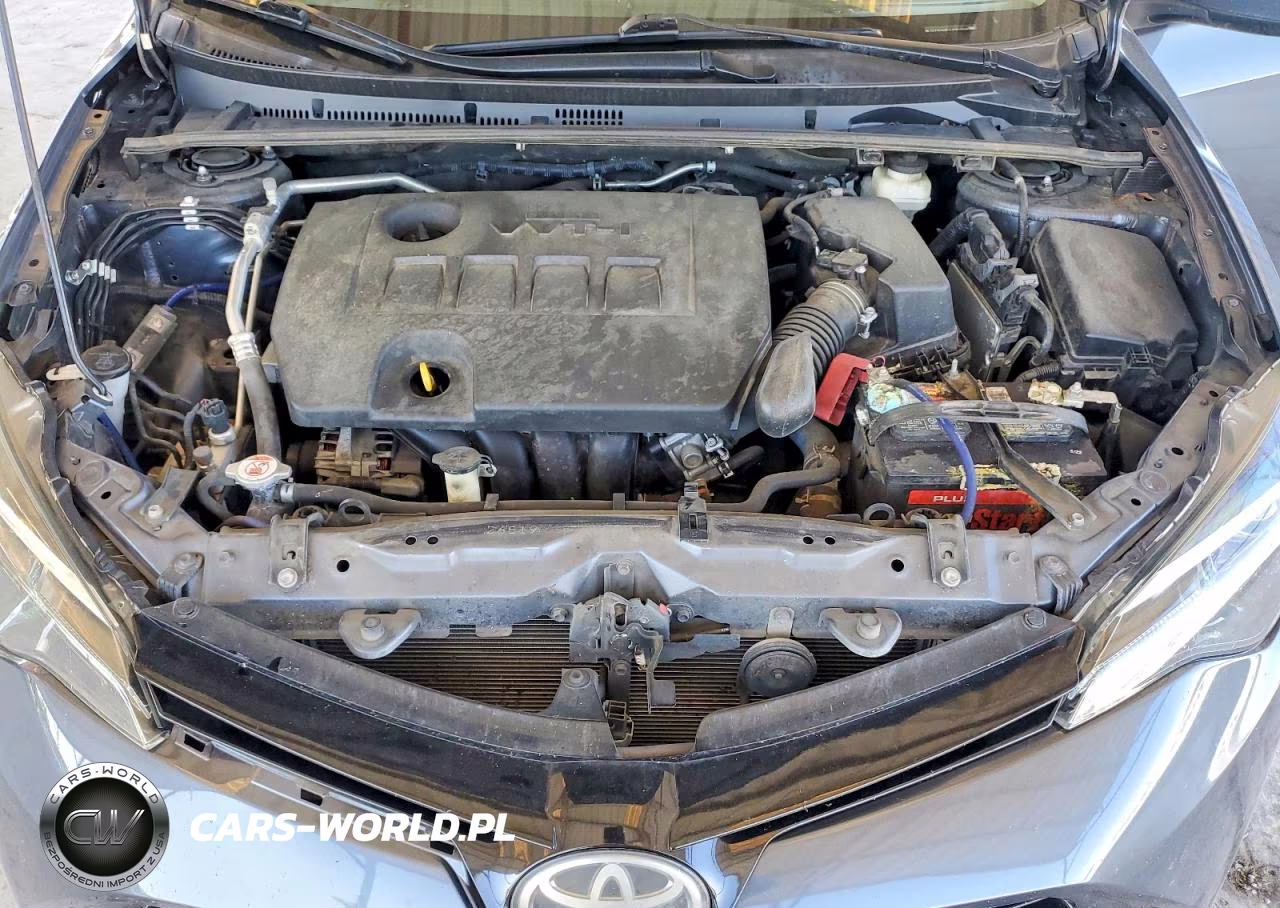 2018 Toyota Corolla Le VIN:5YFBURHE2JP851886 - 11