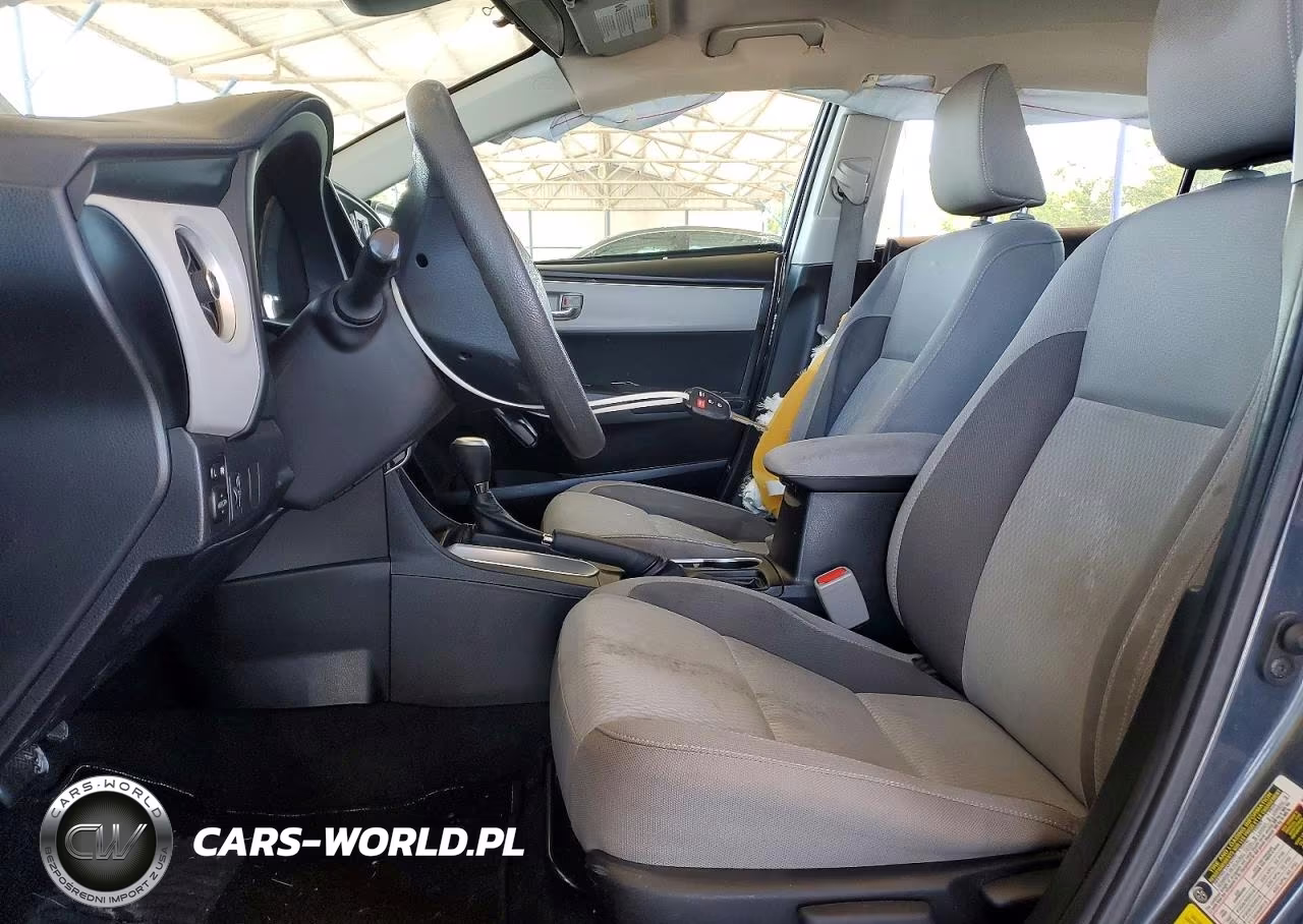 2018 Toyota Corolla Le VIN:5YFBURHE2JP851886 - 7