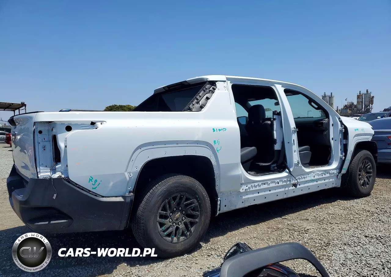 2024 Chevrolet Silverado VIN:1GC10UED1RU202617 - 3