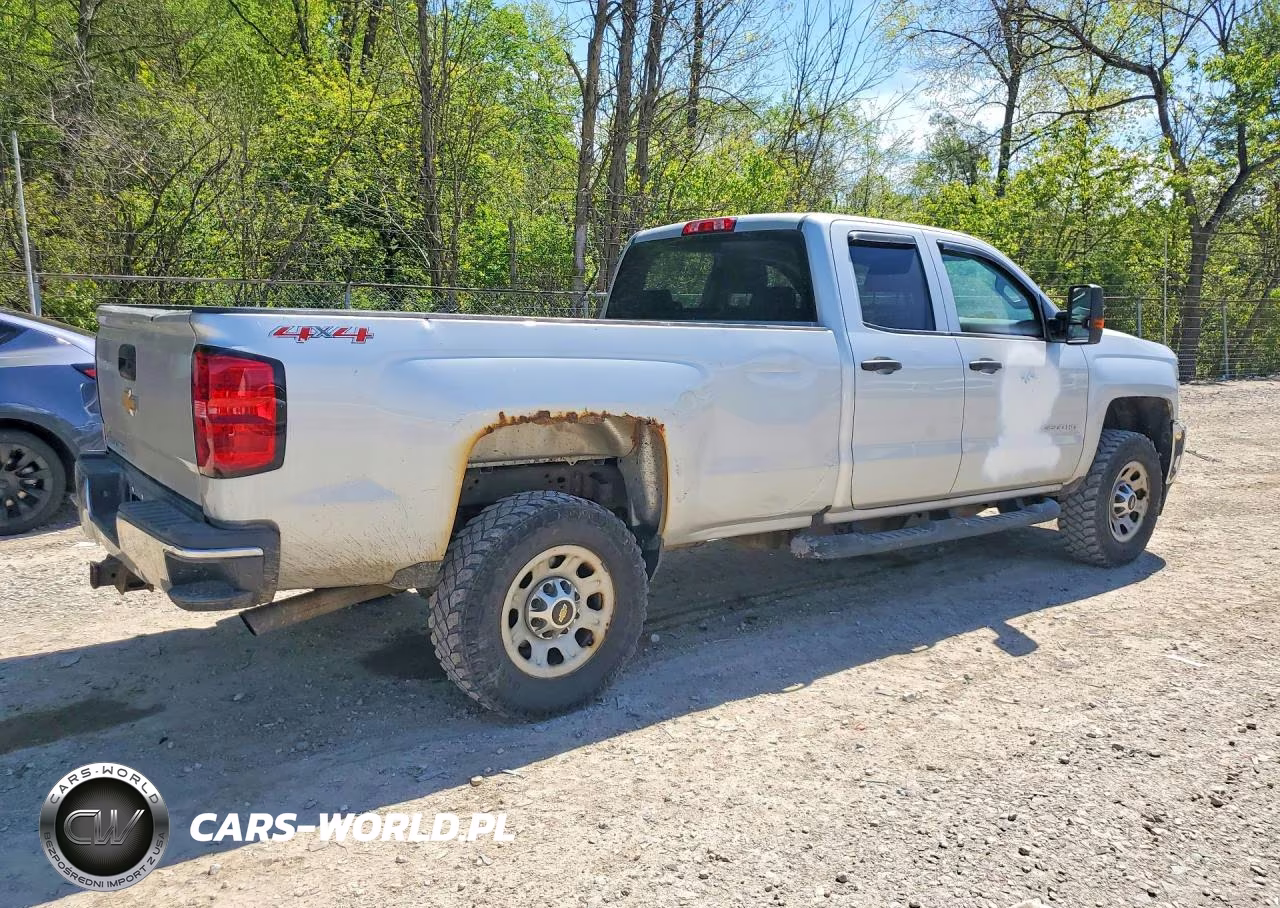2017 Chevrolet Silverado K3500 VIN:1GC2KYEG2HZ244327 - 3