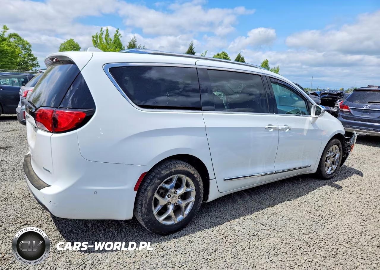 2017 Chrysler Pacifica Limited VIN:2C4RC1GG0HR505271 - 3