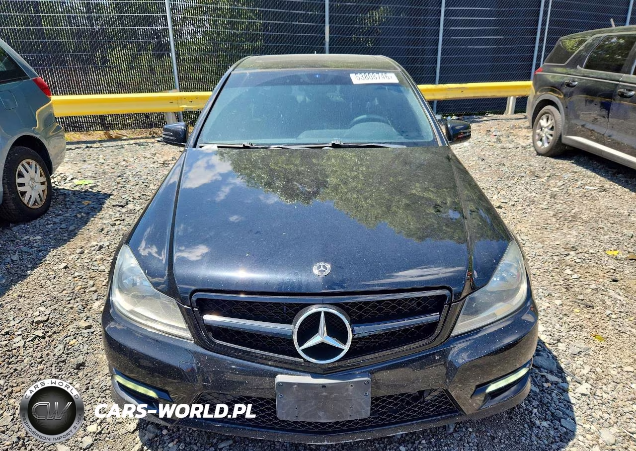 2012 Mercedes-Benz C 300 4Matic VIN:WDDGF8BB0CA722356 - 5