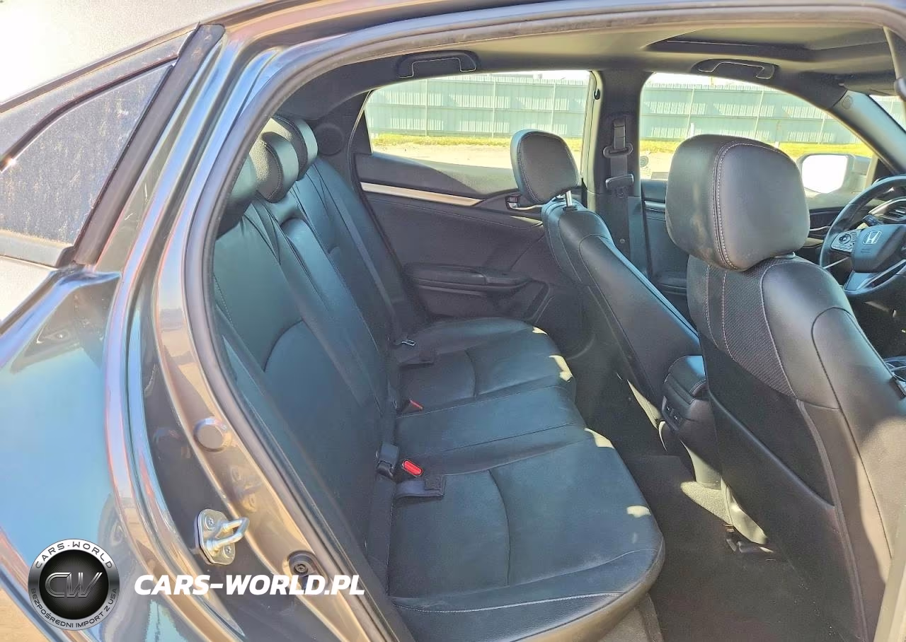 2018 Honda Civic Sport Touring VIN:SHHFK7H98JU236462 - 10