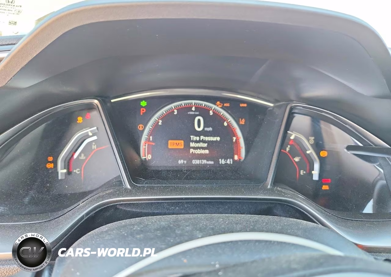 2018 Honda Civic Sport Touring VIN:SHHFK7H98JU236462 - 9