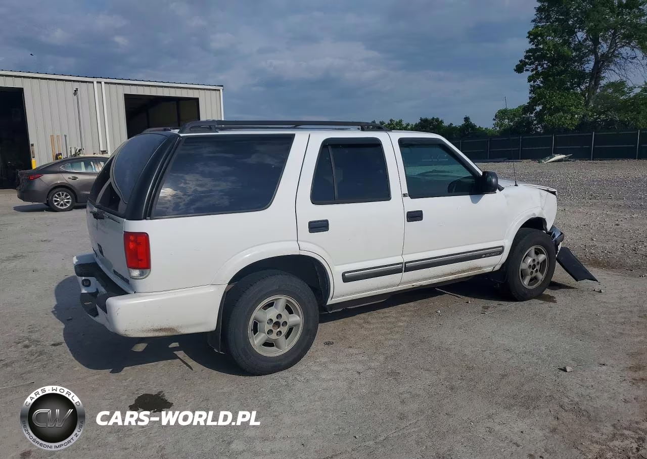2000 Chevrolet Blazer VIN:1GNDT13W1Y2318697 - 3