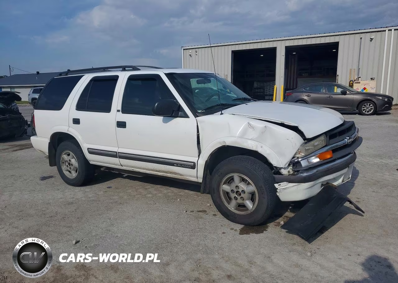 2000 Chevrolet Blazer VIN:1GNDT13W1Y2318697 - 4