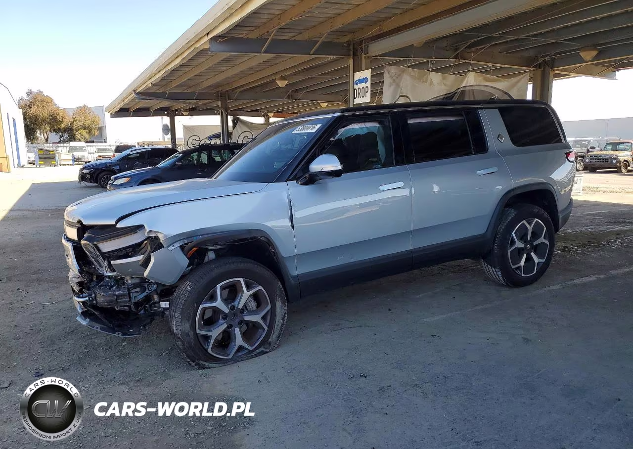 2024 Rivian R1S Adventure
