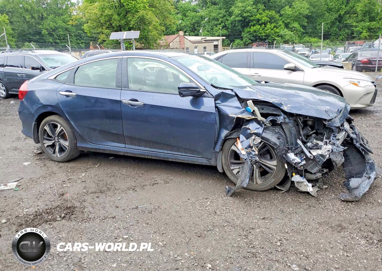 2018 Honda Civic Touring VIN:JHMFC1F96JX021973 - 4