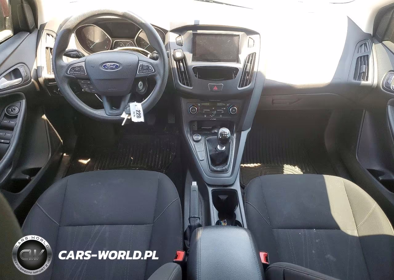 2016 Ford Focus Se VIN:1FADP3FE4GL228132 - 8