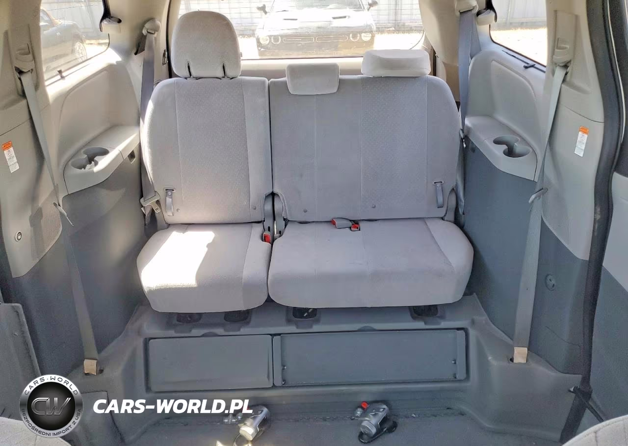 2016 Toyota Sienna Le VIN:5TDKK3DC7GS745652 - 10