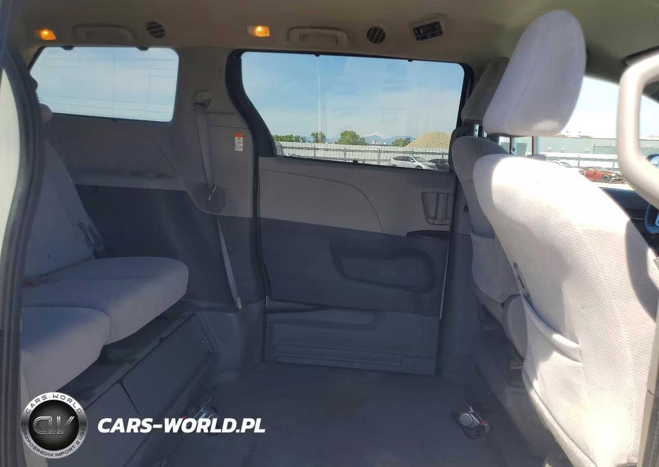 2016 Toyota Sienna Le VIN:5TDKK3DC7GS745652 - 11