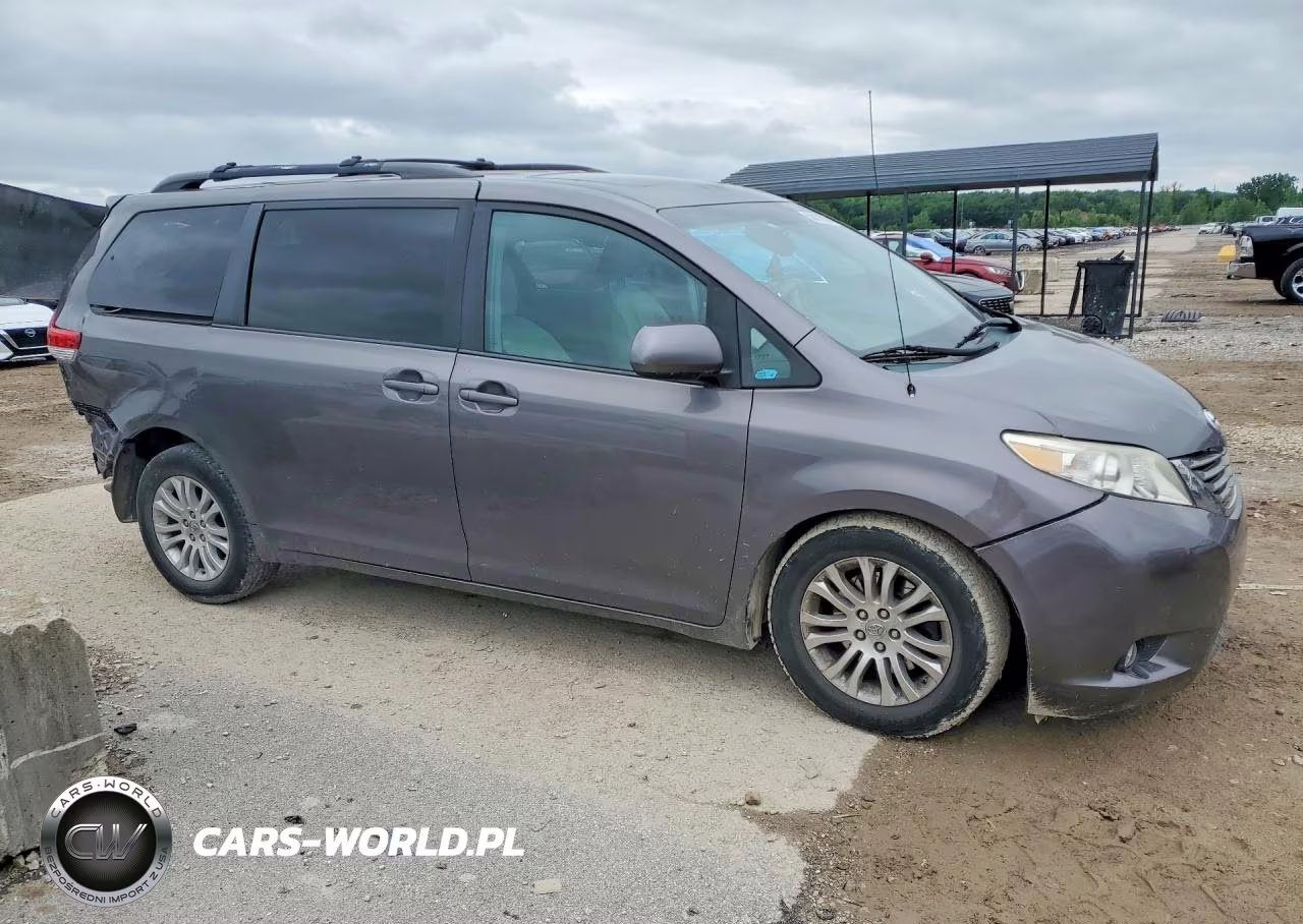 2011 Toyota Sienna Xle 8-Passenger VIN:5TDYK3DC3BS133306 - 4