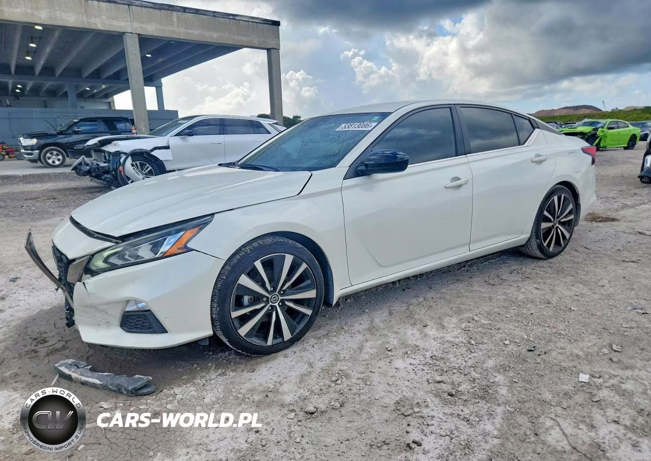 2022 Nissan Altima Sr – zdjęcie 1 z 12