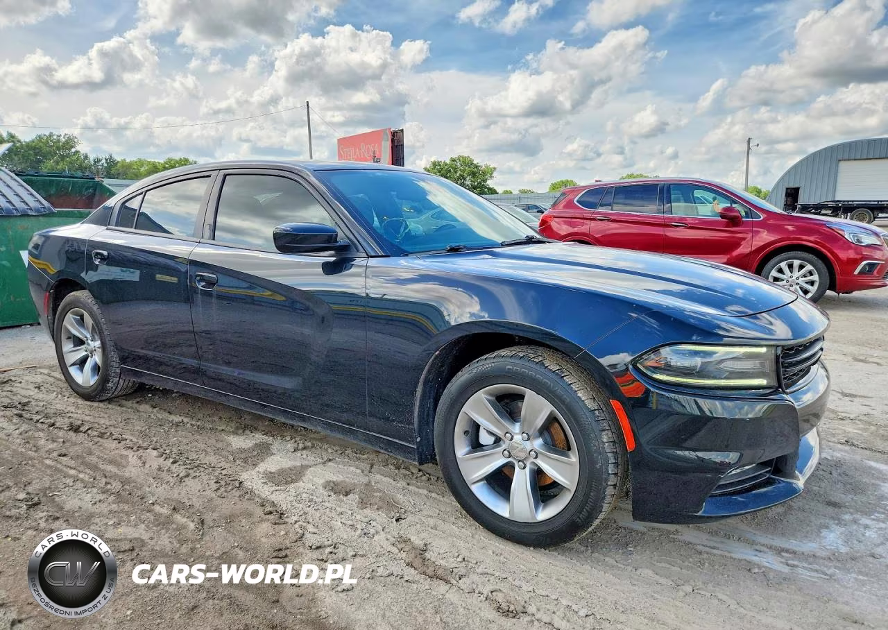 2018 Dodge Charger Sxt Plus VIN:2C3CDXHG6JH175933 - 4