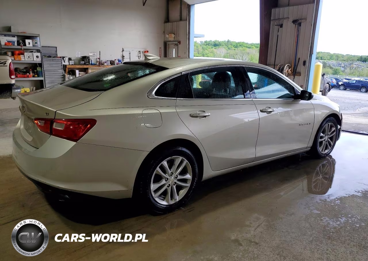 2016 Chevrolet Malibu Lt VIN:1G1ZE5ST8GF261955 - 3