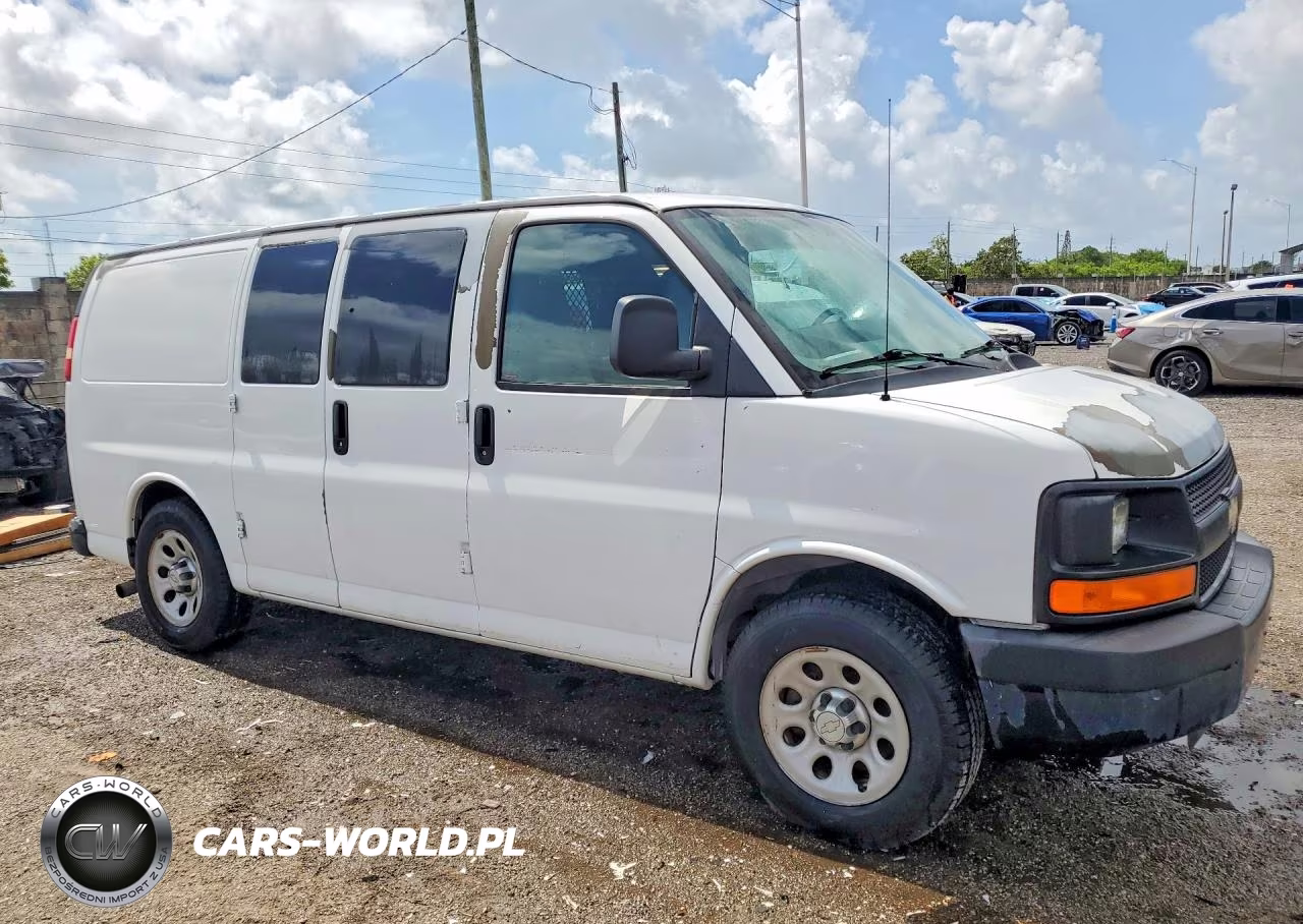 2010 Chevrolet Express 1500 Cargo Delivery Van VIN:1GCUGADX8A1171259 - 4