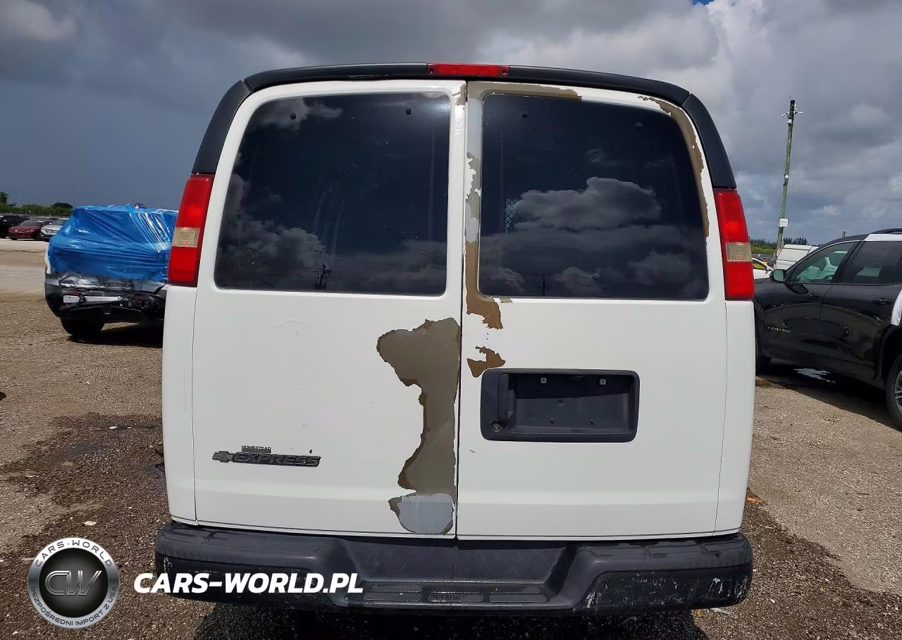 2010 Chevrolet Express 1500 Cargo Delivery Van VIN:1GCUGADX8A1171259 - 6