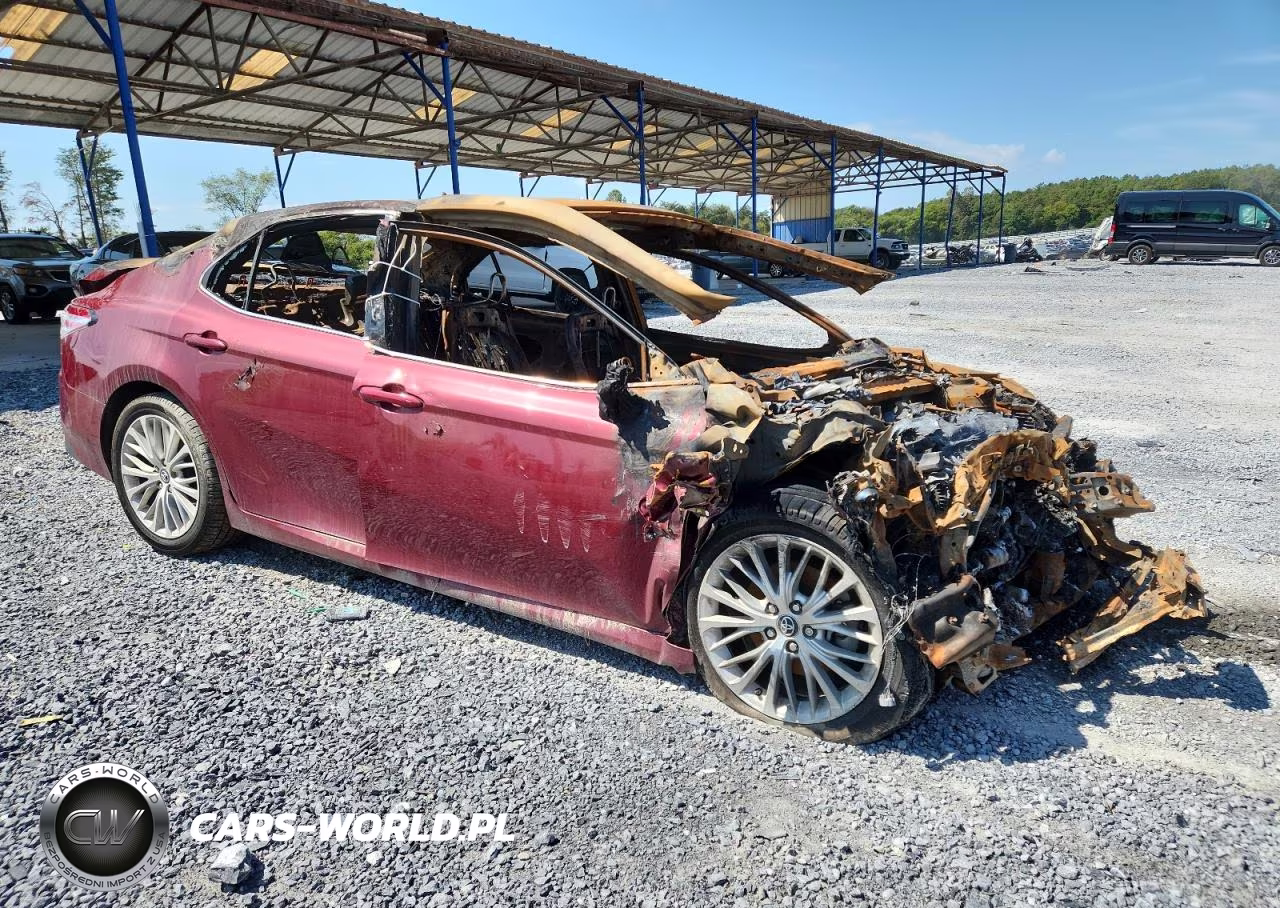 2019 Toyota Camry Xle VIN:4T1B11HK1KU233801 - 4