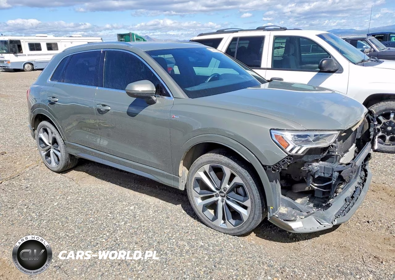 2019 Audi Q3 Premium Plus S-Line VIN:WA1EECF38K1064871 - 4