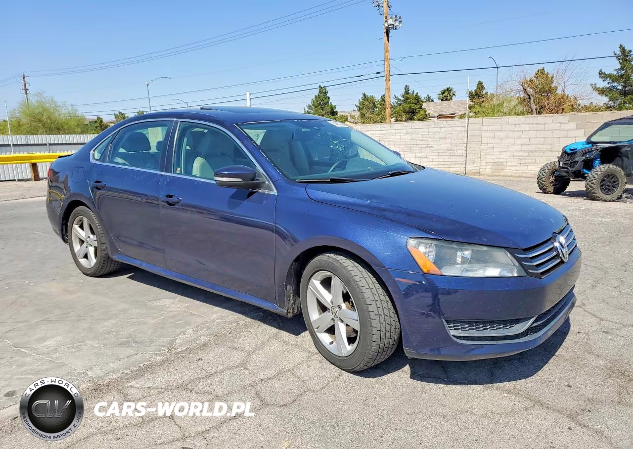 2012 Volk Passat VIN:1VWBP7A38CC077379 - 4
